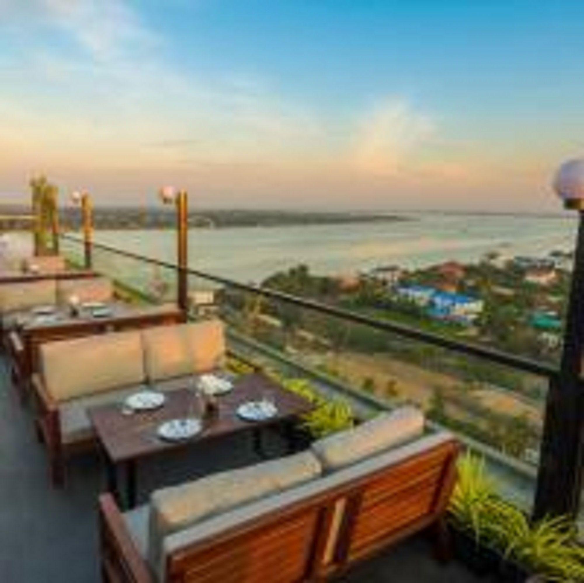 Mekongview 1 Condotel Phnom Penh Bagian luar foto